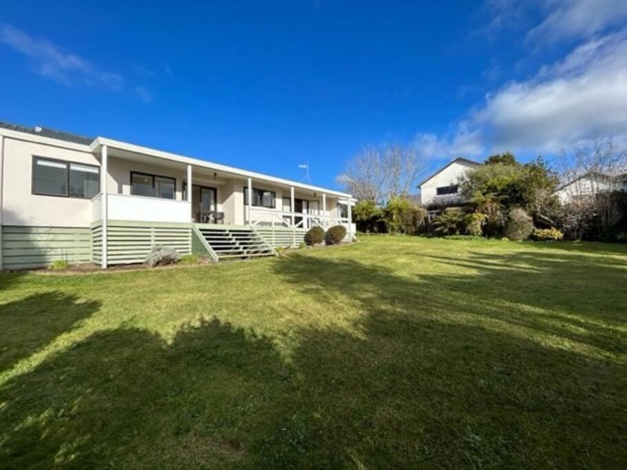 Вилла Family Perfect, Winter Getaway, Secure Yard, Parking, Mountain Bikes, Arcade Роторуа Экстерьер фото